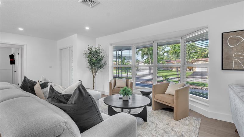 Image 6 of 26 For 2201 50th Ave