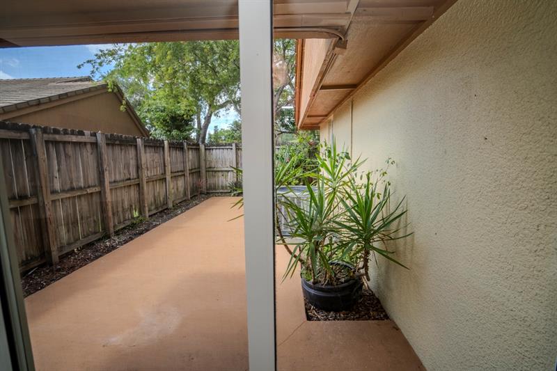 Image 18 of 63 For 19915 10th Place Way
