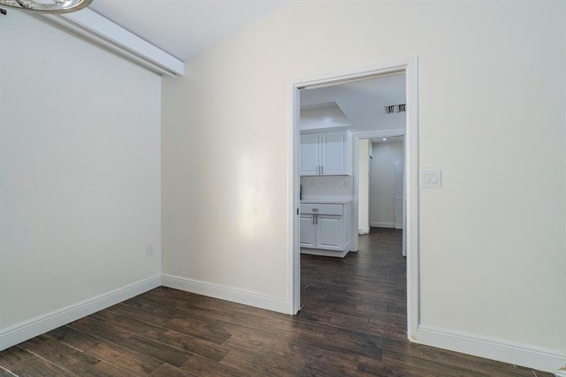 Image 26 of 63 For 19915 10th Place Way