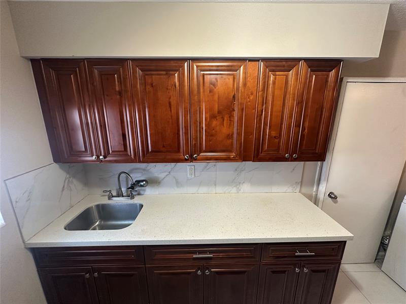 Image 7 of 13 For 299 12th Ave  B