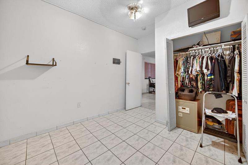 Image 8 of 12 For 2920 69th St