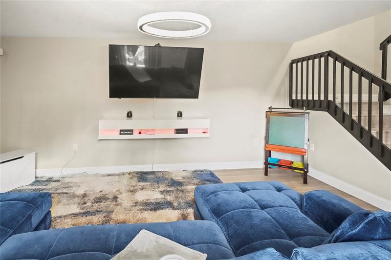 Image 12 of 64 For 9104 19th Pl  D
