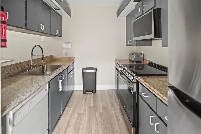 Image 24 of 64 For 9104 19th Pl  D