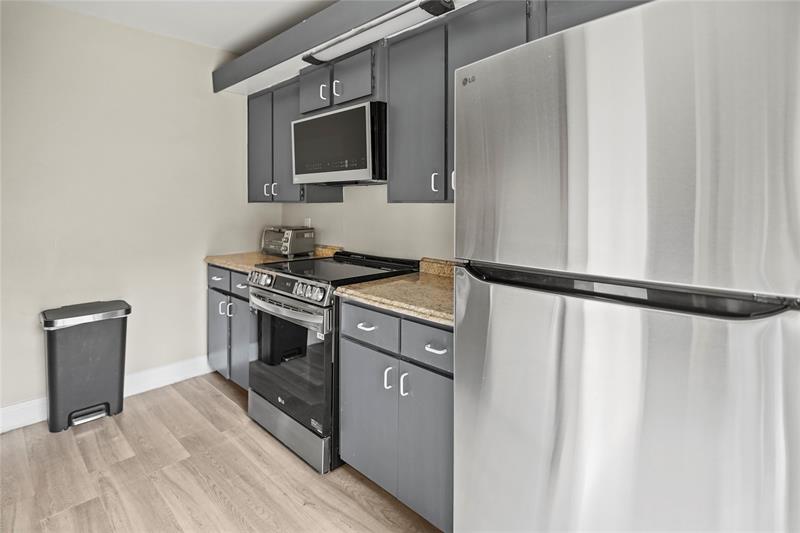 Image 25 of 64 For 9104 19th Pl  D