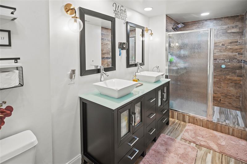 Image 28 of 64 For 9104 19th Pl  D