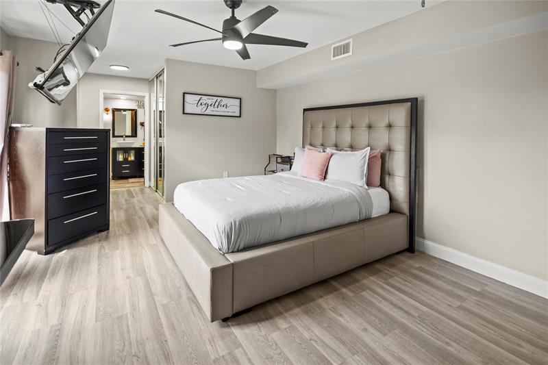 Image 32 of 64 For 9104 19th Pl  D