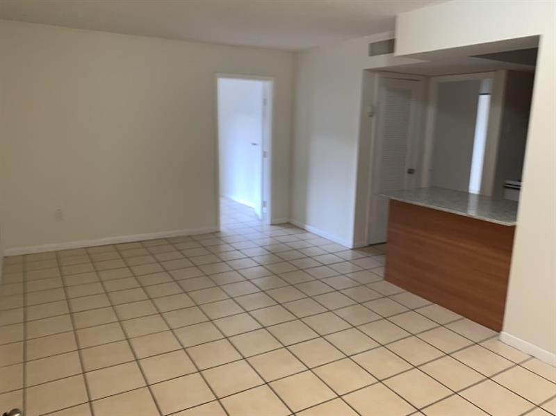 Image 4 of 15 For 890 129th Pl  209