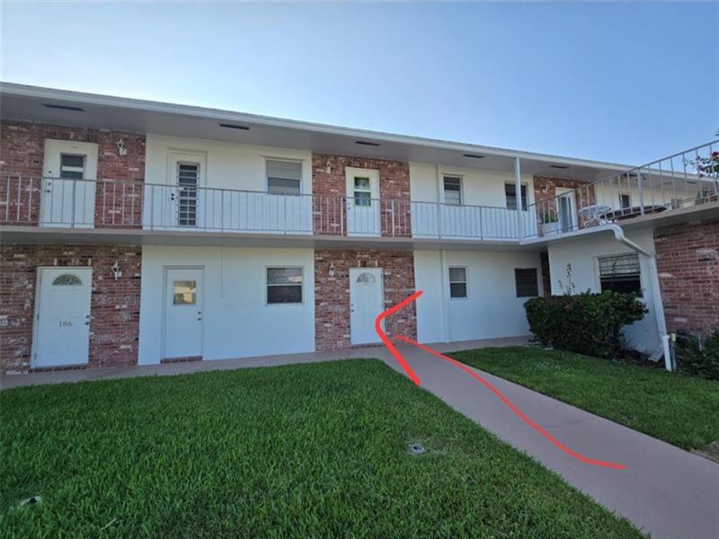Image 4 of 17 For 251 Golf Blvd  187