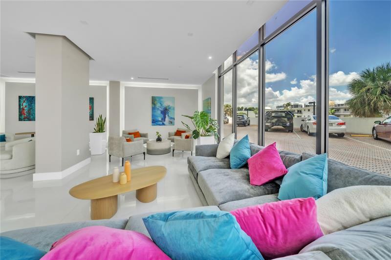 Image 39 of 60 For 2401 Ocean Dr  505