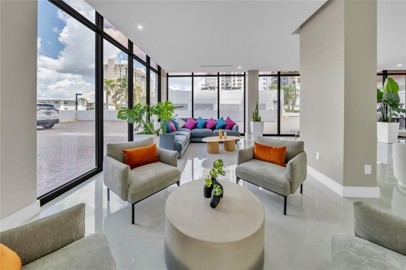 Image 42 of 60 For 2401 Ocean Dr  505