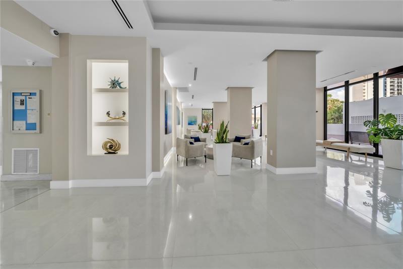 Image 46 of 60 For 2401 Ocean Dr  505