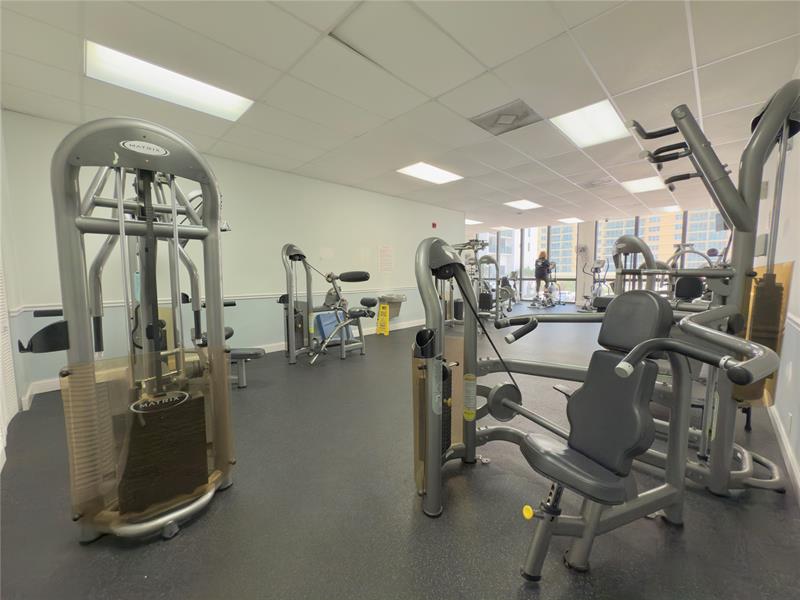 Image 57 of 60 For 2401 Ocean Dr  505