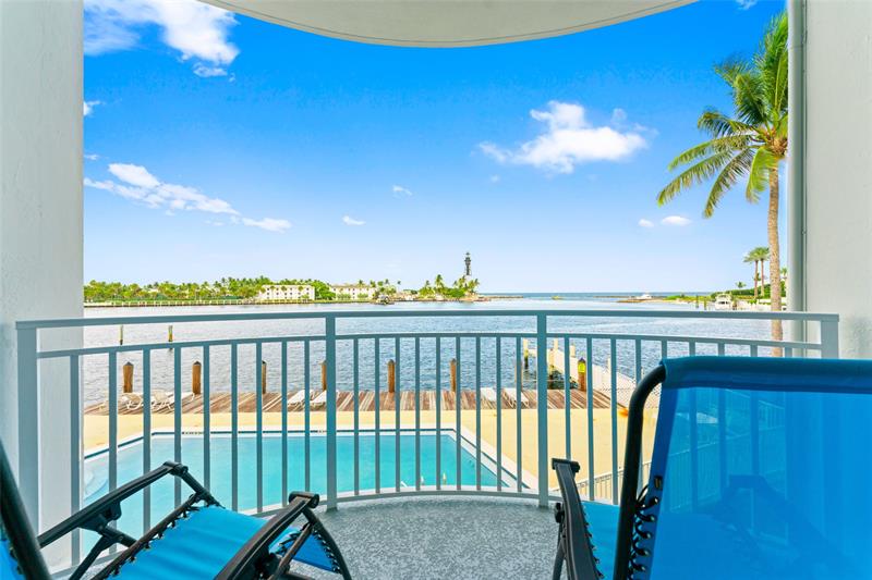Image 11 of 13 For 2508 Bay Dr  209