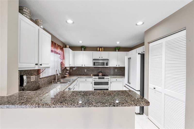 Image 11 of 49 For 5332 125th Ave