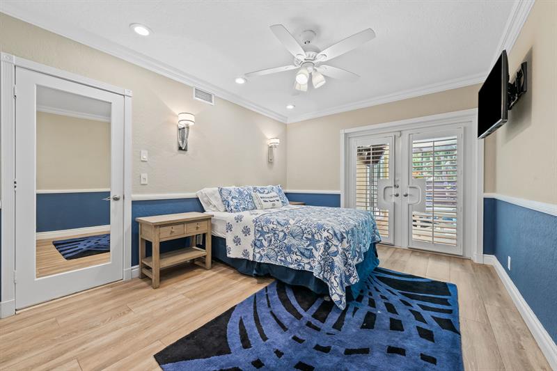 Image 32 of 37 For 804 Southlake Dr
