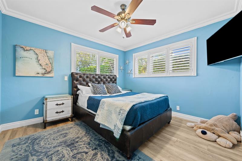 Image 34 of 37 For 804 Southlake Dr