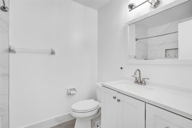 Image 17 of 29 For 4407 20th St  450