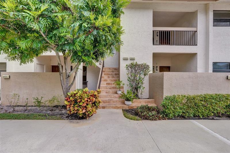 Image 23 of 29 For 4407 20th St  450