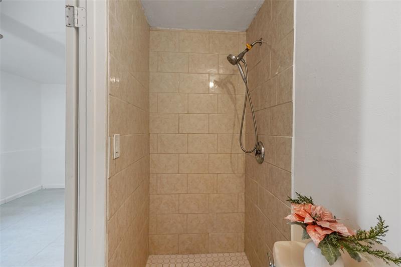 Image 46 of 60 For 8461 14th St