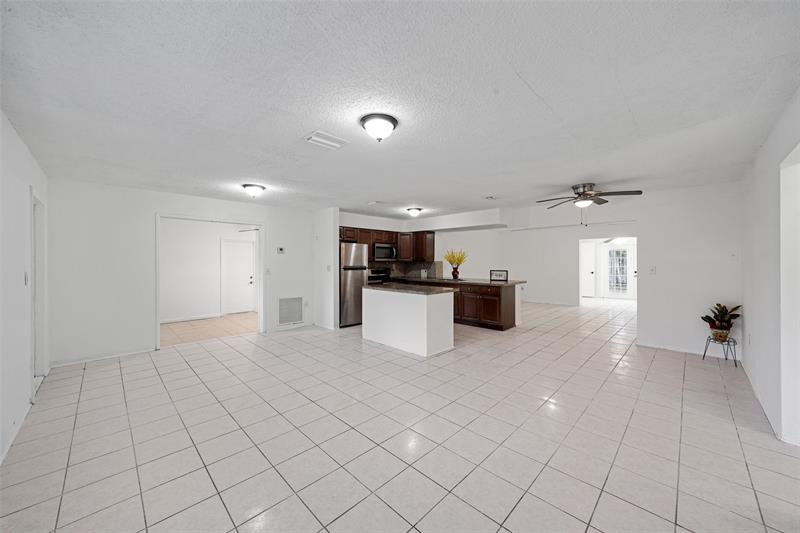 Image 9 of 60 For 8461 14th St