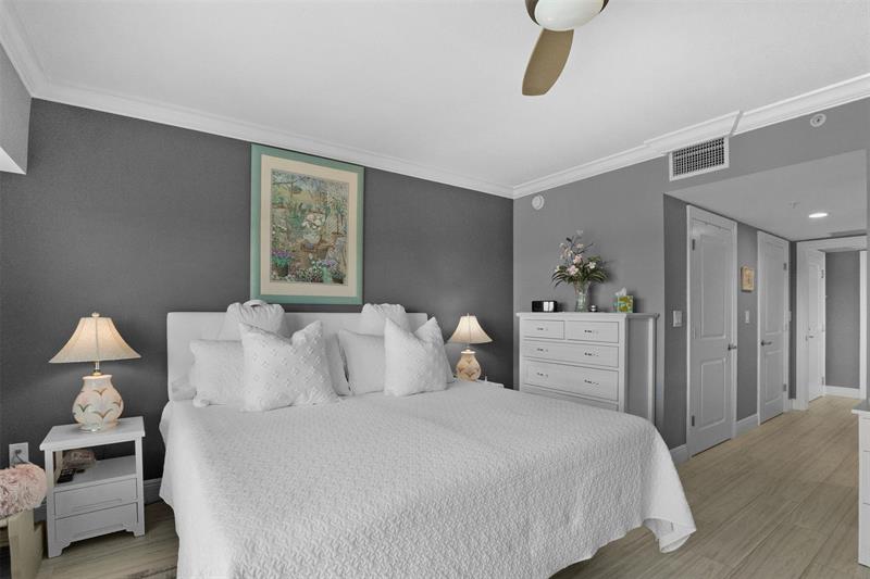 Image 22 of 53 For 600 Las Olas Blvd  602s
