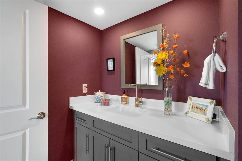 Image 32 of 53 For 600 Las Olas Blvd  602s