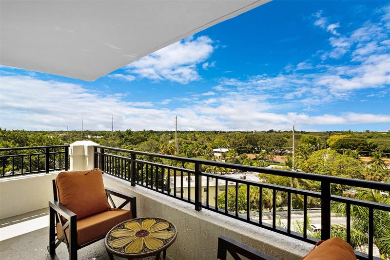 Image 35 of 53 For 600 Las Olas Blvd  602s