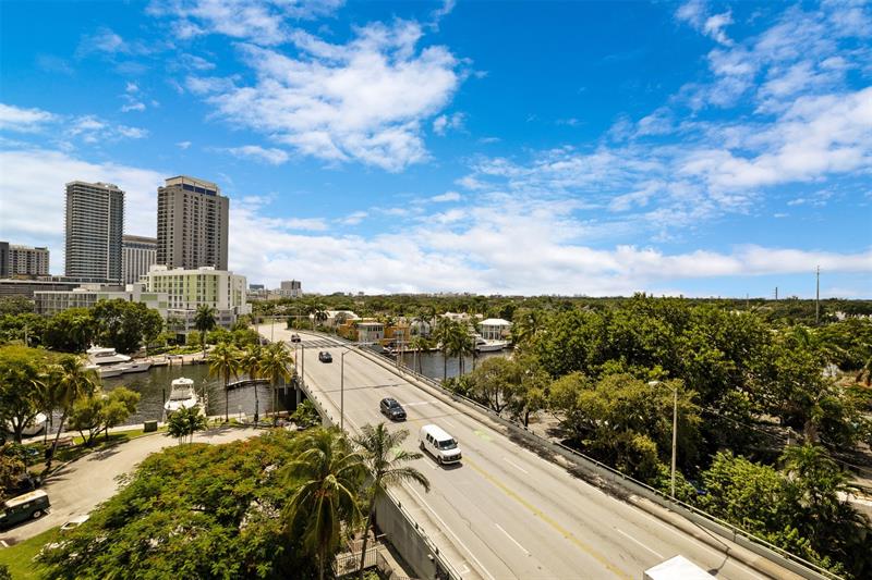 Image 37 of 53 For 600 Las Olas Blvd  602s