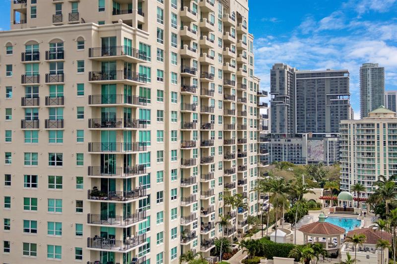 Image 52 of 53 For 600 Las Olas Blvd  602s
