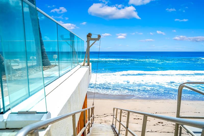 Image 16 of 26 For 3581 Ocean Boulevard  3b