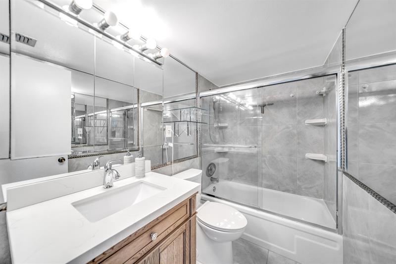 Image 9 of 26 For 3581 Ocean Boulevard  3b