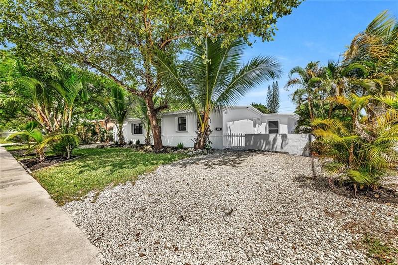 Image 3 of 27 For 700 3rd Avenue