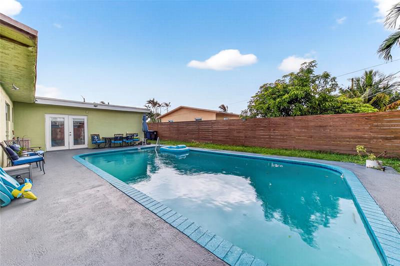 Image 19 of 22 For 640 28th Way