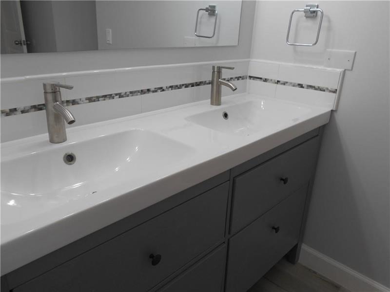Image 10 of 16 For 1301 Miami Gardens Dr  723w