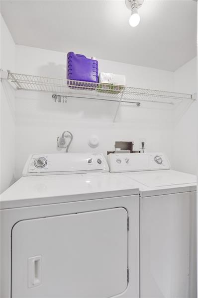 Image 22 of 37 For 2371 33rd St  706