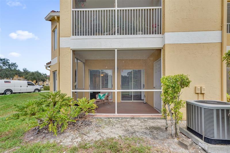 Image 24 of 37 For 2371 33rd St  706