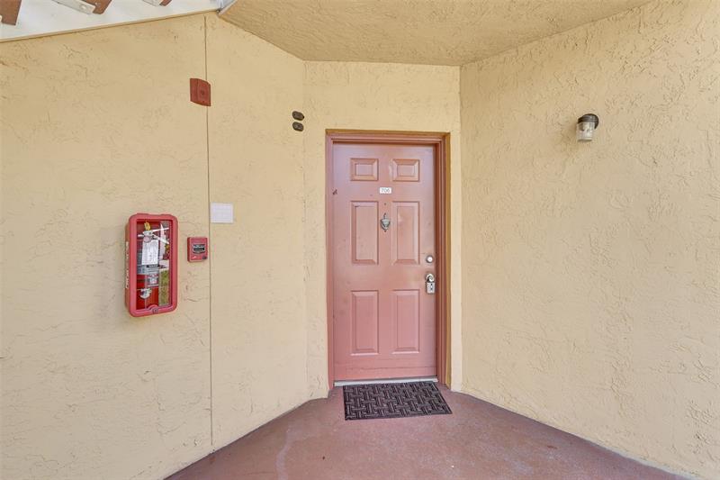 Image 3 of 37 For 2371 33rd St  706