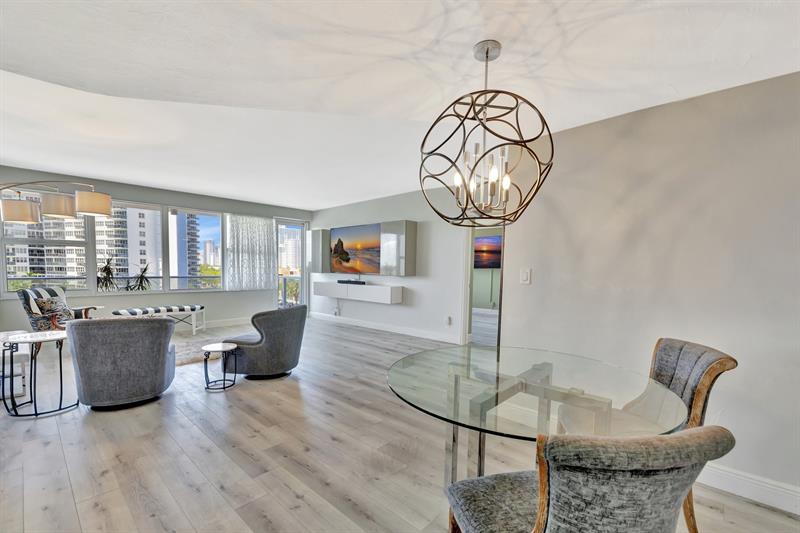 Image 16 of 50 For 3333 34th St  608