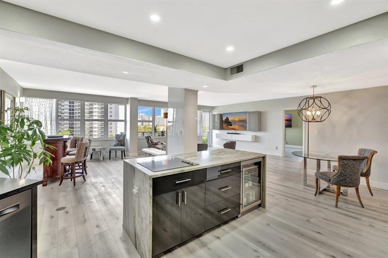 Image 20 of 50 For 3333 34th St  608