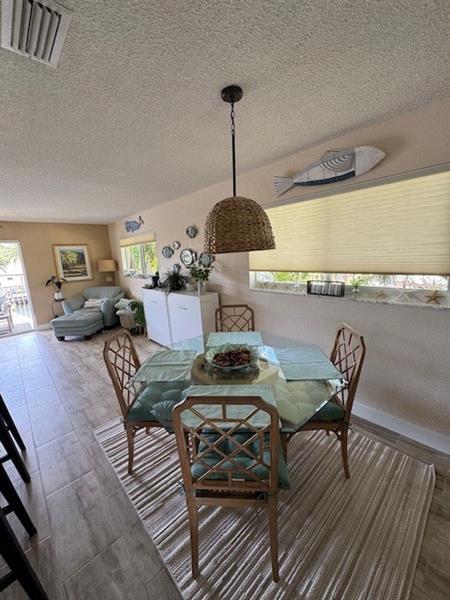Image 12 of 26 For 2866 30th St  21