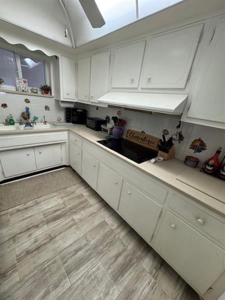 Image 15 of 26 For 2866 30th St  21