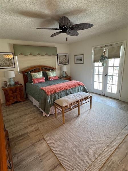 Image 17 of 26 For 2866 30th St  21