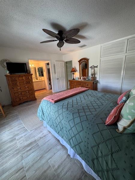 Image 19 of 26 For 2866 30th St  21