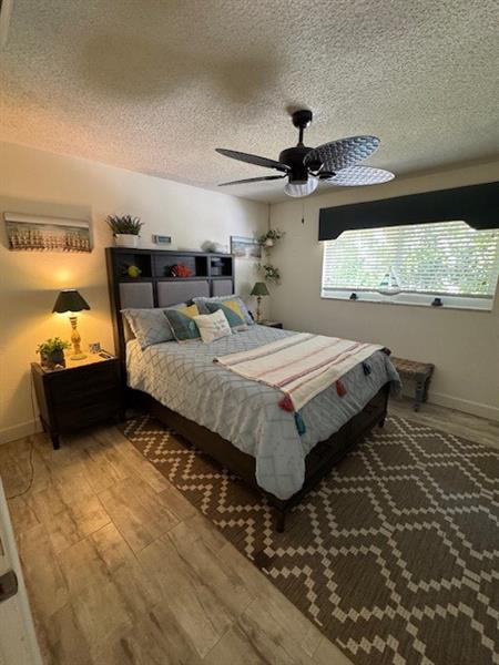 Image 24 of 26 For 2866 30th St  21