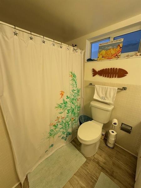 Image 25 of 26 For 2866 30th St  21