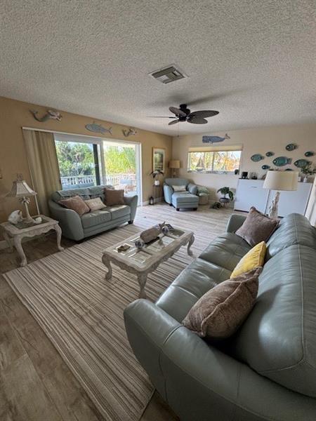 Image 9 of 26 For 2866 30th St  21