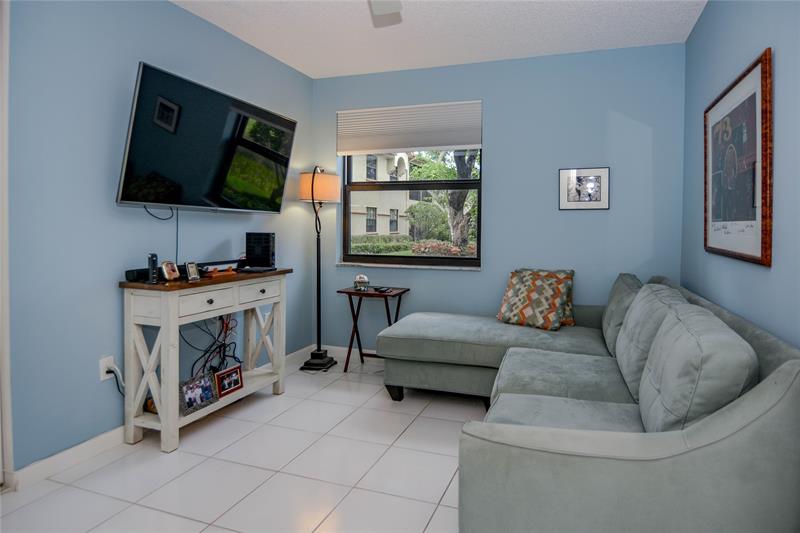 Image 18 of 52 For 5147 Europa Dr  B