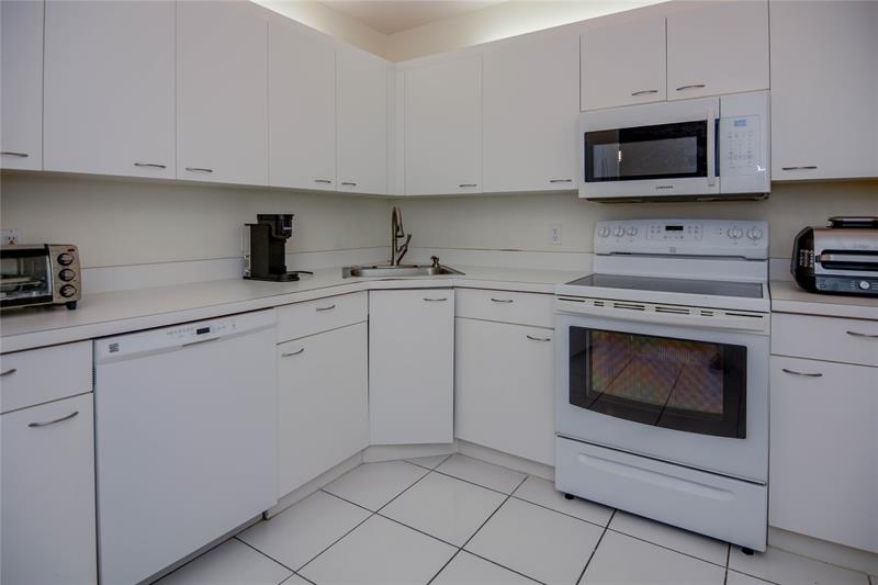 Image 6 of 52 For 5147 Europa Dr  B