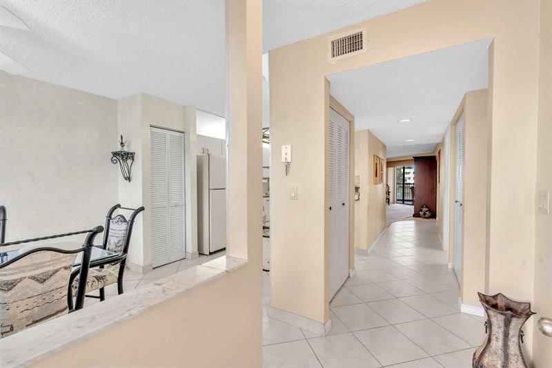 Image 16 of 84 For 7449 Fairfax Dr  211