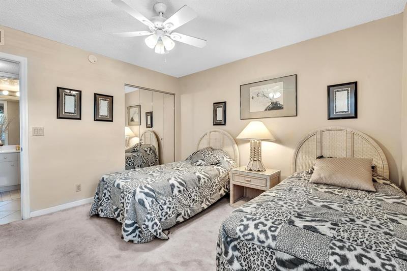 Image 36 of 84 For 7449 Fairfax Dr  211